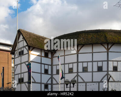 Thatched Roof The Globe Theatre London England Stock Photo - Alamy