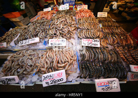 Stalls at Noryangjin Fish and Seafood Market in Seoul, Korea Stock Photo