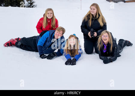 King Willem-Alexander and Queen Maxima, Princess Amalia, Princess Alexia and Princess Ariane of The Netherlands pose for the media during the annual photo session at the winter holidays in Lech am Ahlberg, Austria, 27 February 2017. Credit: dpa picture alliance/Alamy Live News Stock Photo