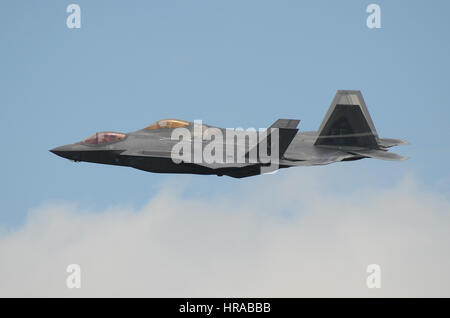 The F-35 Joint Strike Fighter (JSF) Lightning II, featuring its ...