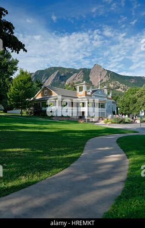 Dining Hall (Flatirons in background), Chautauqua Park, Boulder, Colorado USA Stock Photo