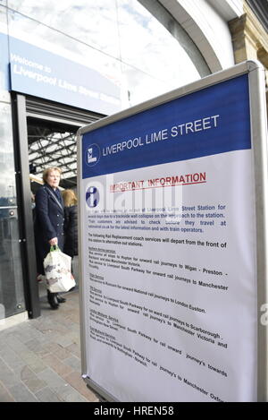 Liverpool, UK, 1st March 2017. A wall collapse which caused bricks and debris to spill onto the track has closed down the main station in Liverpool. N Stock Photo