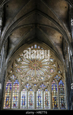 Stained glass window of the west facade by Hermann von Munster, 14th century. The Rose Window . St. Stephen of Metz Cathedral.