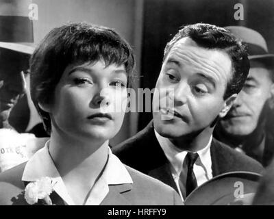 THE APARTMENT 1960 United Artists film with Shirley MacLaine and Jack Lemmon Stock Photo