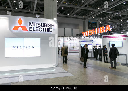 Tokyo, Japan. 1st Mar, 2017. Visitors gather at World Smart Energy Week 2017 in Tokyo Big Sight on March 1, 2017, Tokyo, Japan. World Smart Energy Week 2017 consists of 9 exhibitions connected with new and renewable energy sources and is the largest trade show in this field in Japan. It expects to host 1,570 exhibitors and to attract an estimated 70,000 professional visitors over three-days up until Friday 3rd. Credit: Rodrigo Reyes Marin/AFLO/Alamy Live News Stock Photo