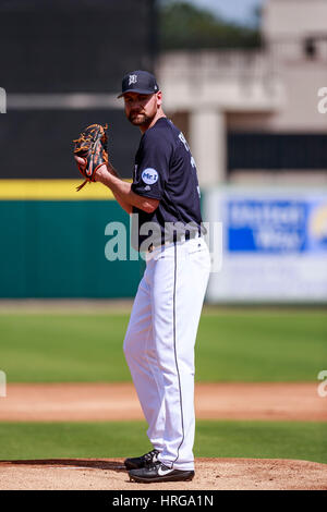 Detroit Tigers starting pitcher Mike Fiers, second from right, is ...