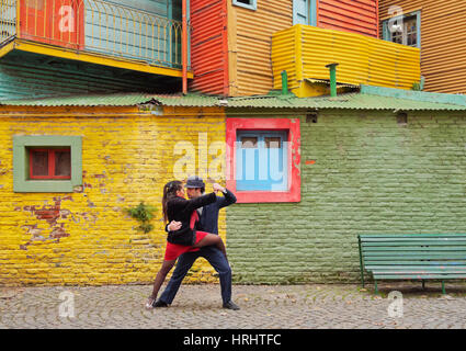 Couple dancing tango on Caminito Street, La Boca, Buenos Aires, Buenos Aires Province, Argentina Stock Photo