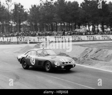1963 Le Mans, Jack Sears and Mike Salmon, finished 5th overall. 1963 Ferrari 250 GTO Stock Photo