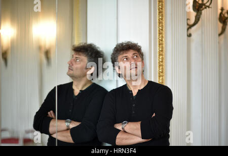 Munich, Germany. 3rd Mar, 2017. Opera singer Jonas Kaufmann poses at the state opera in Munich, Germany, 3 March 2017. Photo: Angelika Warmuth/dpa/Alamy Live News Stock Photo