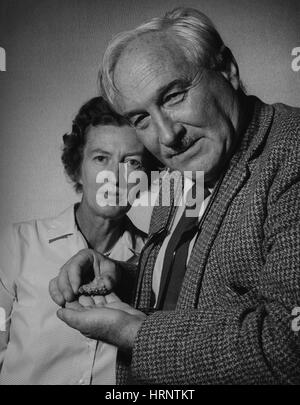 Mary and Louis Leakey, 1962 Stock Photo