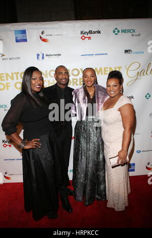 Stacey King, Charles D. King, Susan L. Taylor and guest attending the National CARES Mentoring Movements 2nd Annual 'For the Love of Our Children' Gala, at Cipriani 42nd Street in New York City.  Featuring: Stacey King, Charles D. King, Susan L. Taylor W Stock Photo