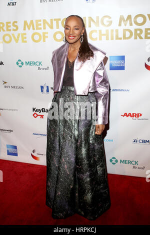 Susan L. Taylor attending the National CARES Mentoring Movements 2nd Annual 'For the Love of Our Children' Gala, at Cipriani 42nd Street in New York City.  Featuring: Susan L. Taylor Where: New York City, New York, United States When: 30 Jan 2017 Stock Photo