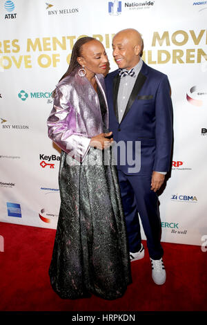 Susan L. Taylor and Russell Simmons attending the National CARES Mentoring Movements 2nd Annual 'For the Love of Our Children' Gala, at Cipriani 42nd Street in New York City.  Featuring: Russell Simmons, Susan L. Taylor Where: New York City, New York, Un Stock Photo