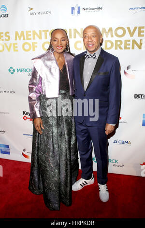 Susan L. Taylor and Russell Simmons attending the National CARES Mentoring Movements 2nd Annual 'For the Love of Our Children' Gala, at Cipriani 42nd Street in New York City.  Featuring: Russell Simmons, Susan L. Taylor Where: New York City, New York, Un Stock Photo