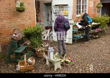 UK, England, Cheshire, Scholar Green, Rode Hall, visitors at garden shop Stock Photo