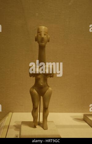Marble female figure, Cycladic, Final Neolithic