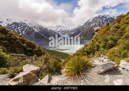 View on Hooker Valley from Sealy Tarns track, glacial lakes Mueller Lake and Hooker Lake, Mount Cook National Park Stock Photo