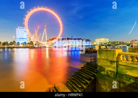 LONDON, UNITED KINGDOM - NOVEMBER 01: This is a view of London eye at night time taken from Embankment on November 01, 2016 in London Stock Photo