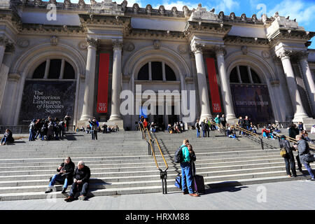 Metropolitan Museum of Art 5th Avenue New York City Stock Photo