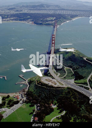 LOCKHEED U-2 ER-2 version reconnaissance aircraft from the NASA Ames Research Centre over the Golden Gate Bridge, San Francisco on a demonstration flight in April 1996. ER stands for Earth Resource. Photo: NASA Stock Photo