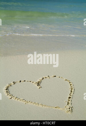 Herz Im Sandstrand Heart In Sand Stock Photo Alamy