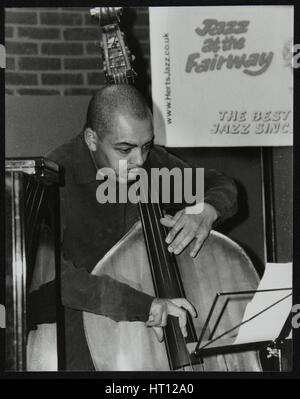 Bassist Gary Crosby playing at The Fairway, Welwyn Garden City, Hertfordshire, 25 January 2004. Artist: Denis Williams Stock Photo