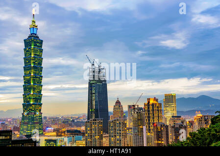 TAIPEI, TAIWAN - NOVEMBER 18: Evening view of Taipei financial district architecture and 101 building in the evening on November 18, 2016 in Taipei Stock Photo