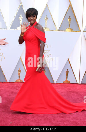 Hollywood, CA, USA. 26th Feb, 2017. 26 February 2017 - Hollywood, California - Viola Davis. 89th Annual Academy Awards presented by the Academy of Motion Picture Arts and Sciences held at Hollywood & Highland Center. Photo Credit: AdMedia Credit: AdMedia/ZUMA Wire/Alamy Live News Stock Photo