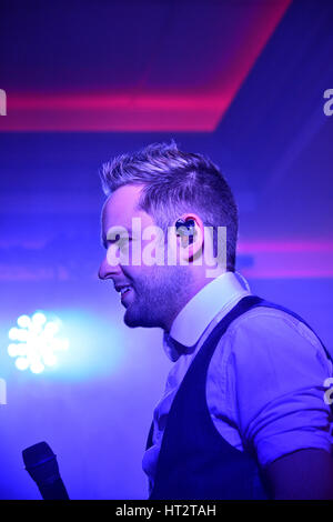 Irish Country Singer/Songwriter Derek Ryan live in concert as part of his UK and Ireland wide 'This is Me' tour. Moy, County Tyrone. Credit: Mark Winter/Alamy Live News Stock Photo