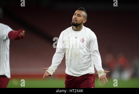 London, UK. 06th Mar, 2017. Munich's Arturo Vidal prepares for the second leg of the Champions League round of 16 tie against FC Arsenal during a training session in the Emirates Stadium in London, UK, 06 March 2017. Photo: Andreas Gebert/dpa/Alamy Live News Stock Photo
