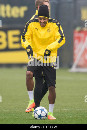 Dortmund, Germany. 7th Mar, 2017. Borussia Dortmund's Pierre-Emerick Aubameyang messes about on the training grounds in Dortmund, Germany, 7 March 2017. BVB will meet Benfica Lissabon in the second round second legs of the Champions League (8.03.). Photo: Bernd Thissen/dpa/Alamy Live News Stock Photo