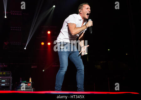 Milan Italy. 06th March 2017. The Italian pop band MODÀ performs live on stage at Mediolanum Forum during the 'Passione Maledetta - Palasport Tour 2017' Credit: Rodolfo Sassano/Alamy Live News Stock Photo