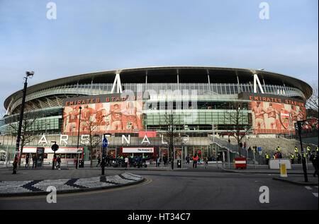 London, UK. 7th Mar, 2017. View of the stadium before the Champions League round of 32 knock out soccer match between FC Arsenal and Bayern Munich at the Emirates Stadium in London, England, 7 March 2017. Photo: Andreas Gebert/dpa/Alamy Live News Stock Photo