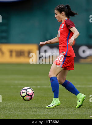 Washington DC, USA. 7th Mar, 2017. during a soccer match as part of the SheBelieve Cup 2017 between Germany and England at RFK Stadium in Washington DC. Germany defeats England, 1-0. Justin Cooper/CSM/Alamy Live News Stock Photo