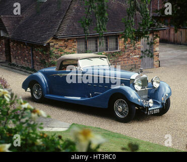 1934 hispano suiza type 68 v12 hi-res stock photography and images