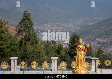 Bhutan, Thimphu. Buddha Dordenma statue. Golden statues around one of the largest Buddha statues in the world with a view of Kuenselphodrang Nature Pa Stock Photo