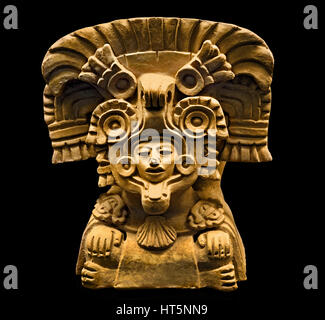 Figurine Clay pot 277-614 Mexico Sierra Juarez Zapotecs (Culture)26 x 23,4 x 22,4 cm Zapotecs  Zapotec Civilization  Pre Columbian Mesoamerican  Central America  500 BC  - 900 AD American . Stock Photo