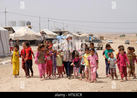 Baroness Emma Nicholson of Winterbourne  the Executive Chairman of the AMAR International Charitable Foundation at a refugee camp in northern Iraq Stock Photo