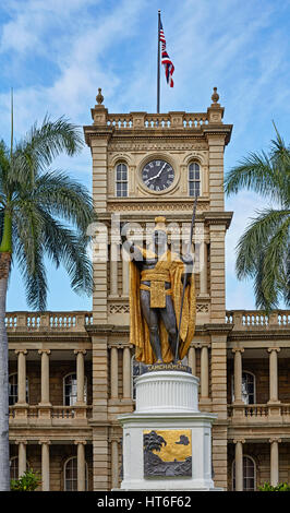 Honolulu, Hawaii, USA - August 6, 2016: King Kamehameha Statue in front of the old Judiciary Building in downtown Honolulu, Hawaii. Stock Photo