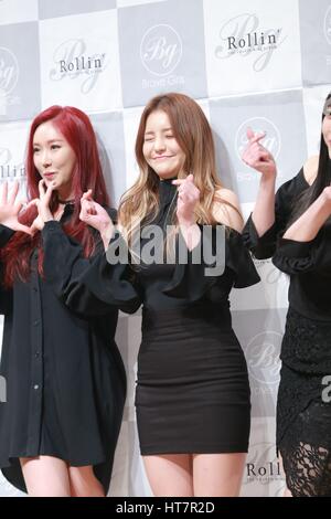 Seoul, Korea. 07th Mar, 2017. Brave Girls attend the showcase of their 4th Mini album Rollin in Seoul, Korea on 07th March, 2017.(China and Korea Rights Out) Credit: TopPhoto/Alamy Live News Stock Photo