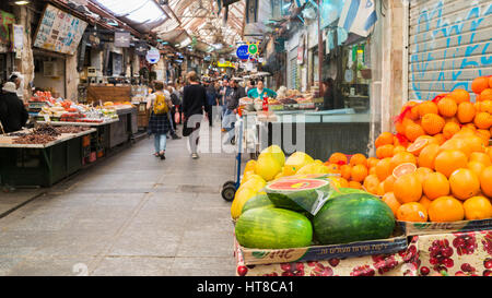 A traditional Jewish market in the heart of Jerusalem's Old City Stock Photo