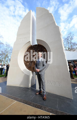 Sculptor Paul Day was present at Memorial honouring the service and duty of both the UK Armed Forces and civilians in the Gulf region, Iraq and Afghanistan. Stock Photo