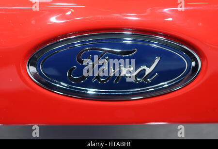 Geneva, Switzerland. 7th Mar, 2017. A Ford logo, photographed during the second press day at the 87th Geneva International Motor Show in Geneva, Switzerland, 7 March 2017. Photo: Uli Deck/dpa/Alamy Live News Stock Photo