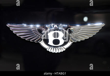 Geneva, Switzerland. 7th Mar, 2017. A Bentley logo, photographed during the second press day at the 87th Geneva International Motor Show in Geneva, Switzerland, 7 March 2017. Photo: Uli Deck/dpa/Alamy Live News Stock Photo