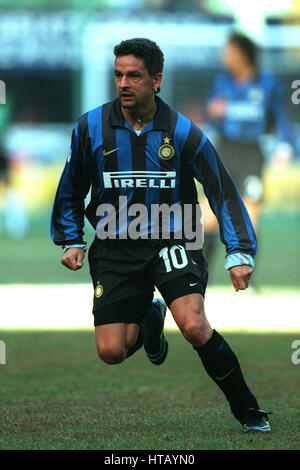 Baggio inter hi-res stock photography and images - Alamy Baggio inter hi-res stock photography and images - Alamy