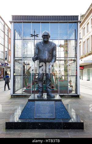 Fred Dibnah statue in Bolton Town Centre, Bolton , England , UK Stock Photo