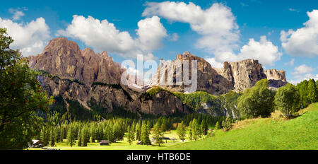 Mountains and pastures of the Sella plateau near Colfosco, looking at Mount Sassongher, Trentini, Italy Stock Photo