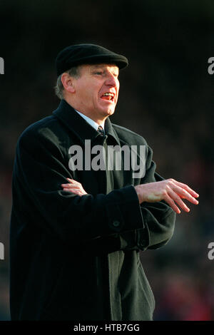 JOHN RUDGE PORT VALE FC MANAGER 03 January 1999 Stock Photo