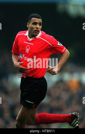 PIERRE VAN HOOIJDONK NOTTINGHAM FOREST FC 30 January 1999 Stock Photo