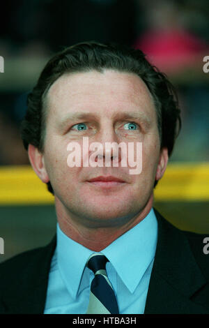 PETER JACKSON HUDDERSFIELD TOWN FC MANAGER 14 February 1999 Stock Photo